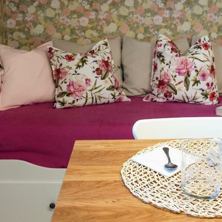 ALTIDO Charming 1BR Flat in Como Exterior foto