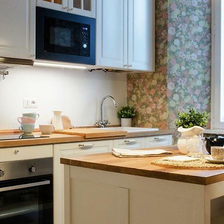 ALTIDO Charming 1BR Flat in Como Exterior foto