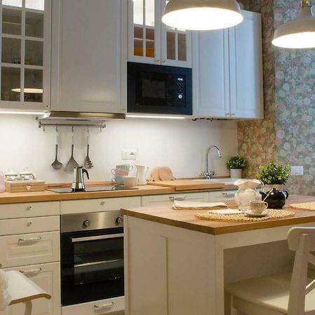 ALTIDO Charming 1BR Flat in Como Exterior foto