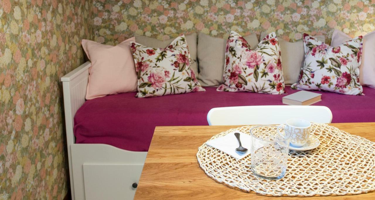 ALTIDO Charming 1BR Flat in Como Exterior foto