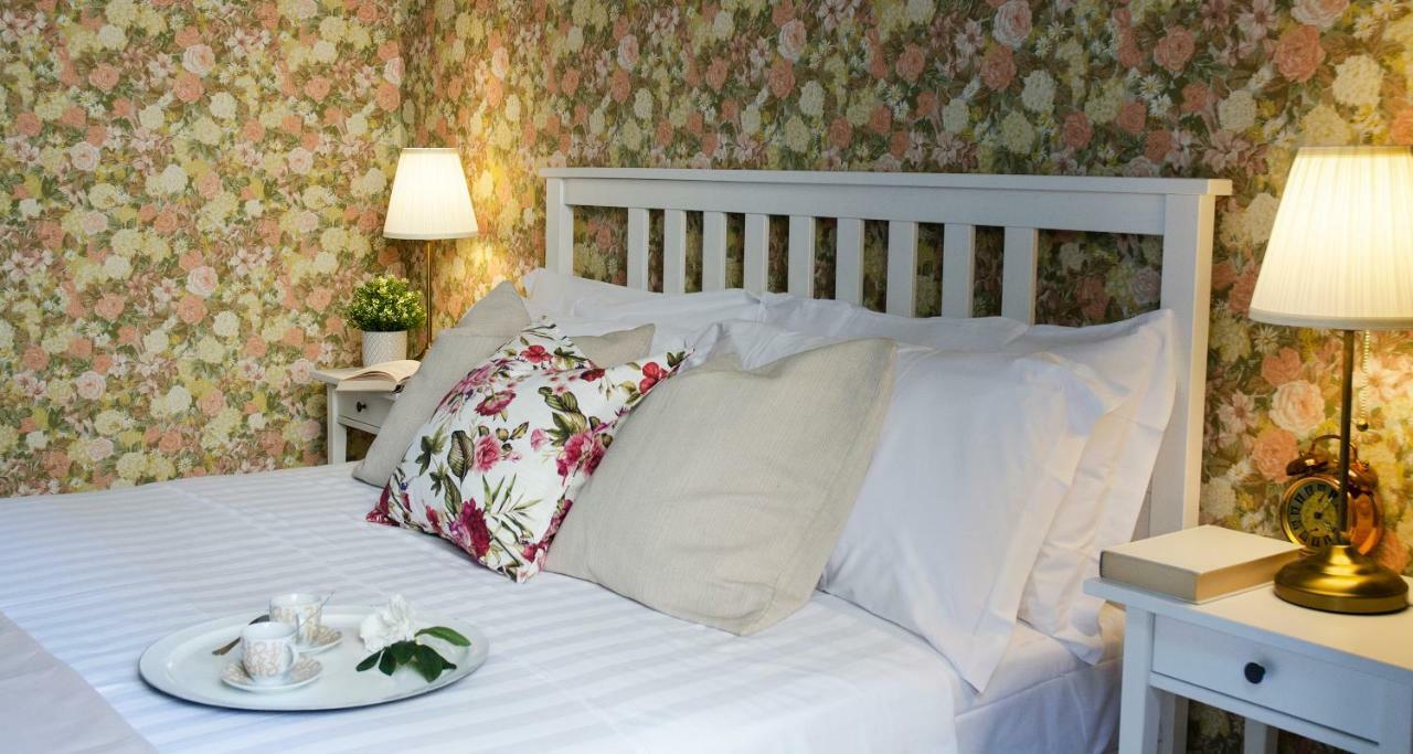 ALTIDO Charming 1BR Flat in Como Exterior foto