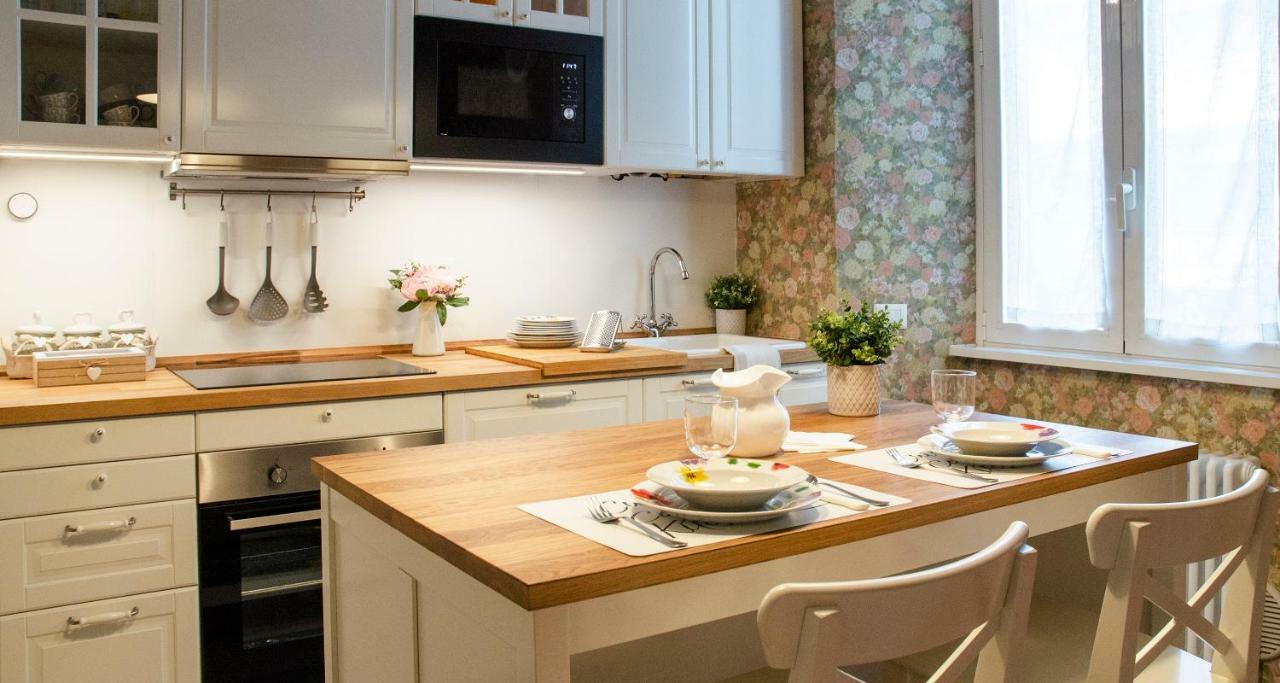 ALTIDO Charming 1BR Flat in Como Exterior foto