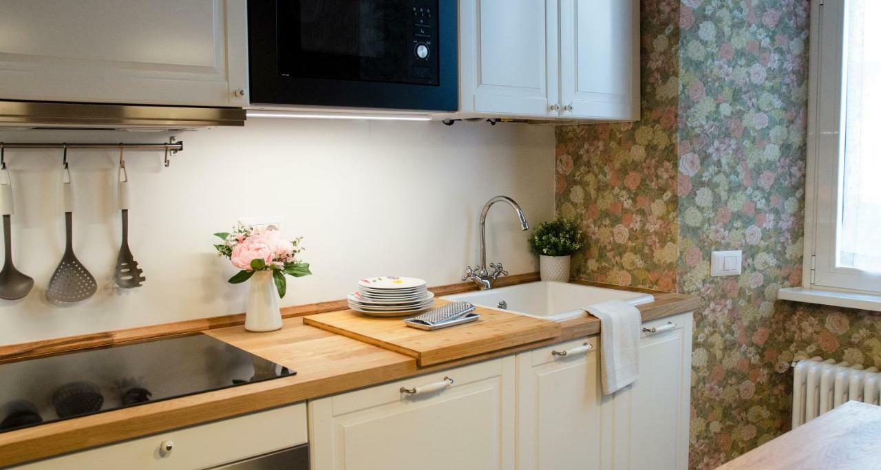 ALTIDO Charming 1BR Flat in Como Exterior foto